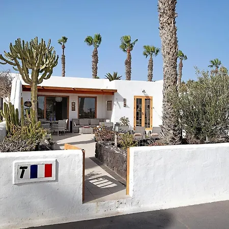 Puerto Chico T شقة *